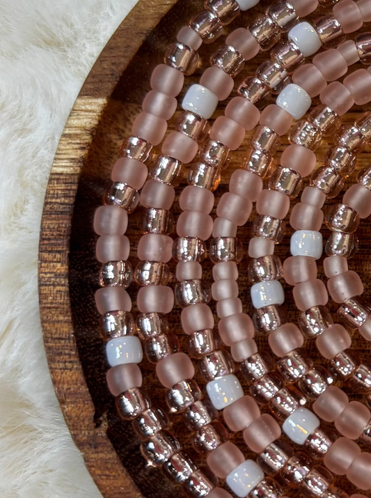 “Ocean inspired waist beads with beachy tones by Waisted By Design”